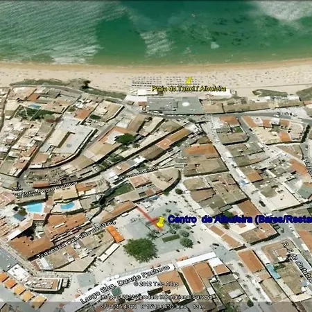 Private 2 Bed In Old Town אלבופיירה